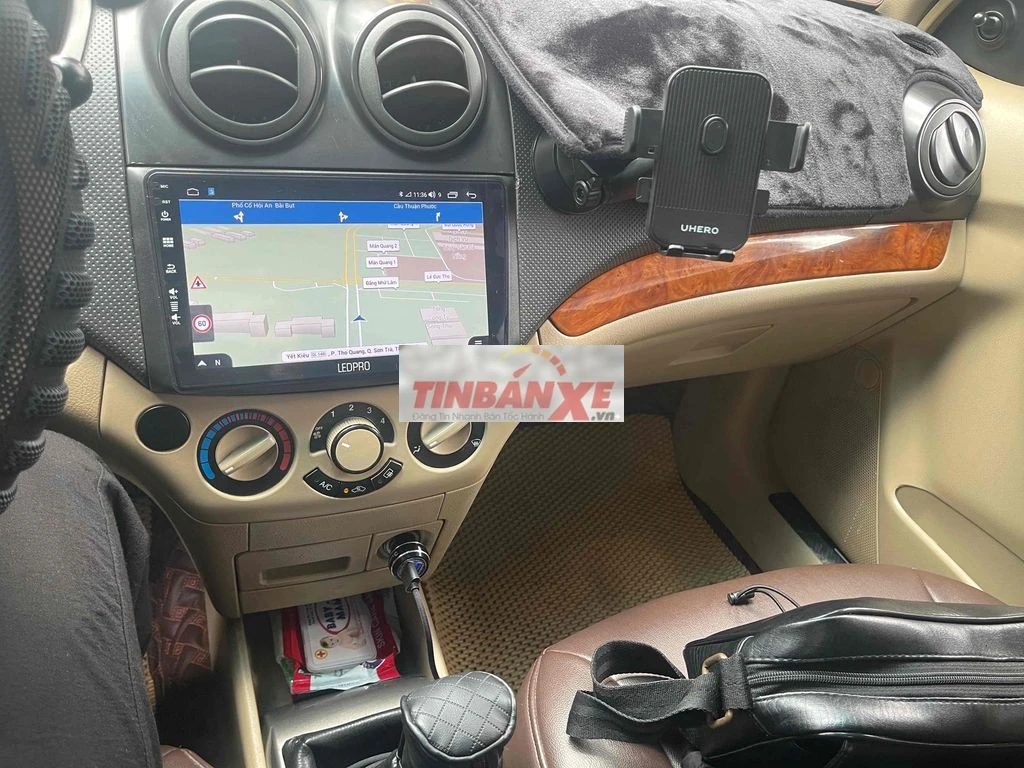 Chevrolet Aveo 2012 Bạc