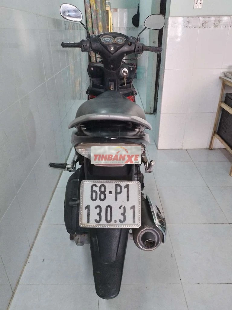 Suzuki Đỏ đen đã sử dụng