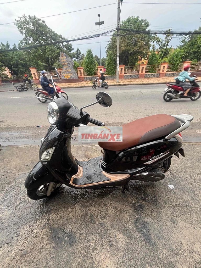 SYM Attila màu Đen