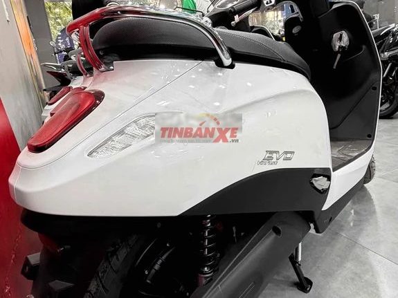 Evo max 2026- đổi pin tại trụ