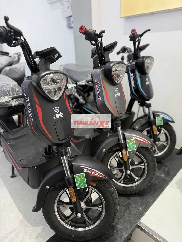Xe máy điện X-Zone Đen