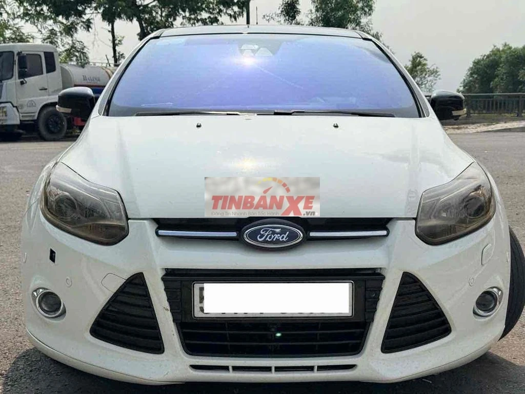Ford Focus S 2014 2.0L 130.000km Trắng