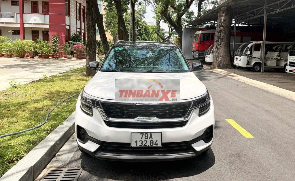Kia Seltos 2022 1.6 Premium đi mới chỉ 25 000 km