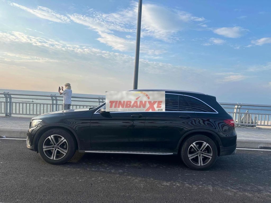 Mercedes GLC 200 2018 Đen 58k dặm