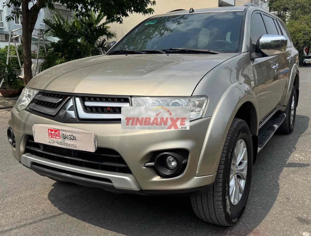 Mitsubishi Pajero Sport 2015 Vàng cát