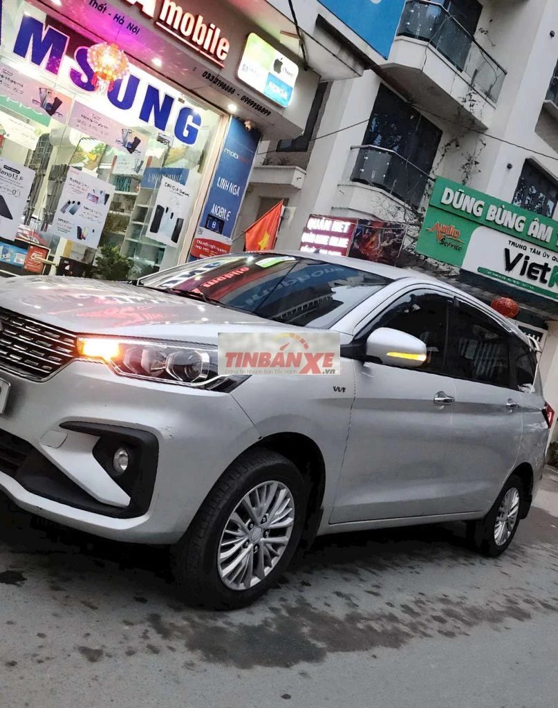 Suzuki Ertiga Bạc 7 chỗ Tự động