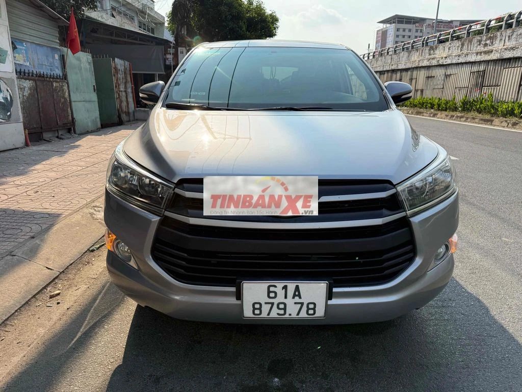 Toyota Innova 2017 2.0G Bạc số tự đông 2017