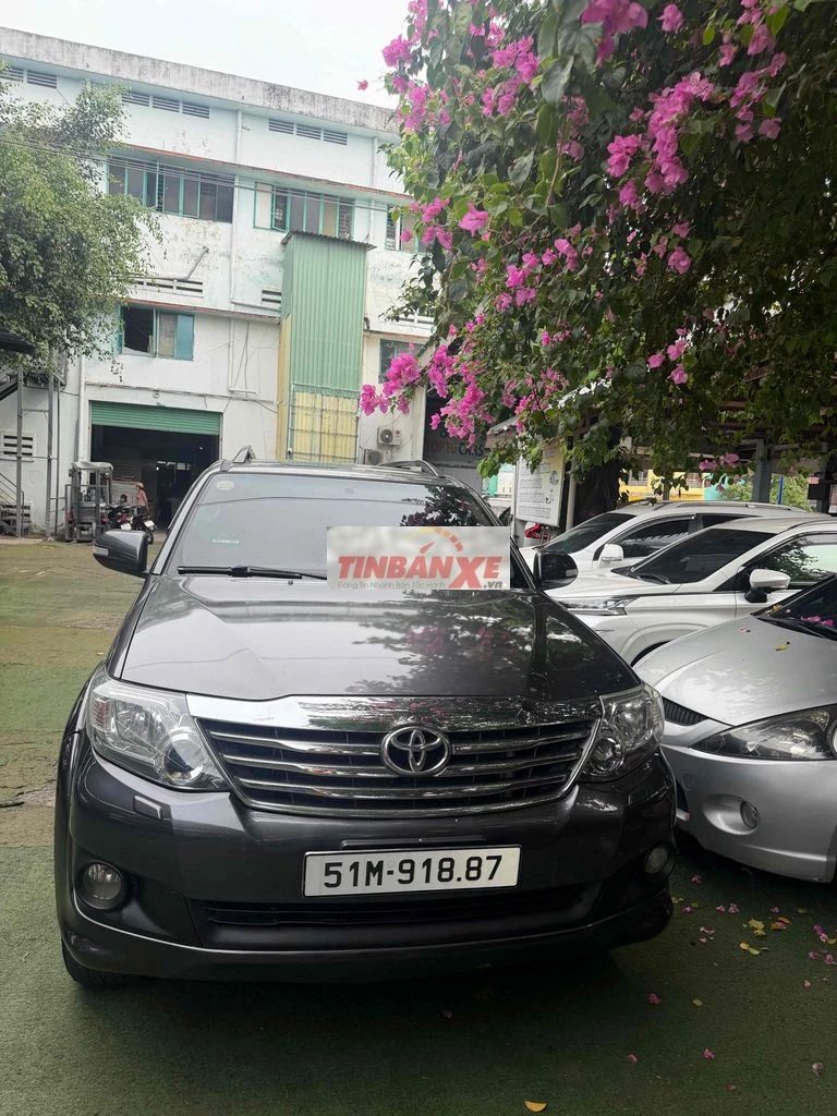 Toyota Fortuner 2013 Xám 128.000km