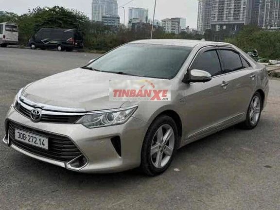 Toyota Camry 2016 2.5Q Vàng cát chất Doanh Nhân
