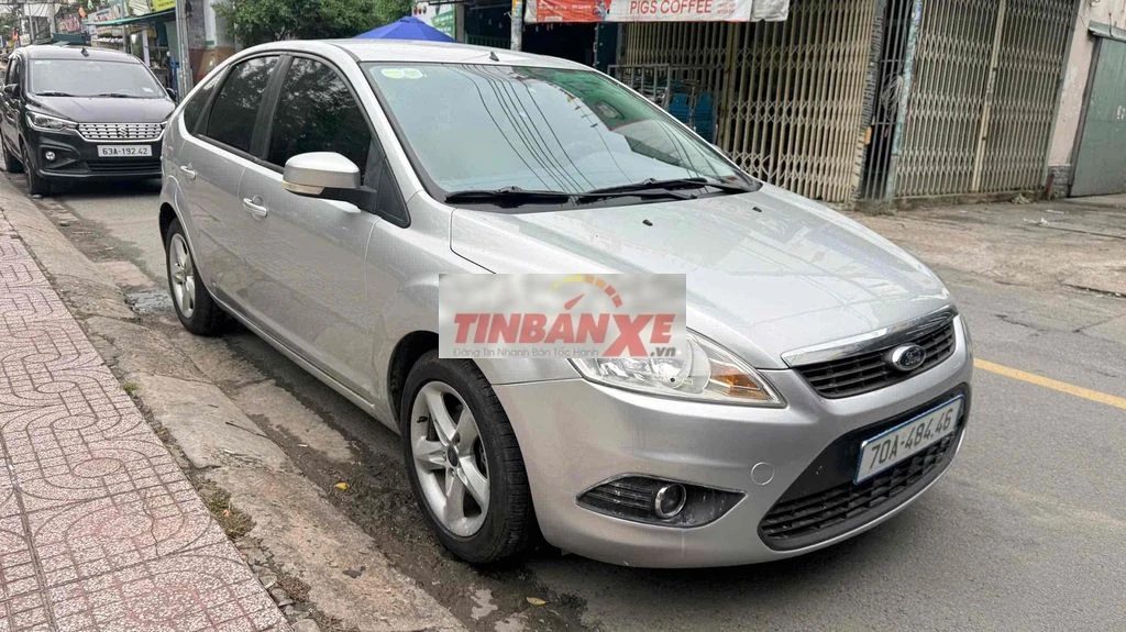 Ford Focus 2013 Bạc