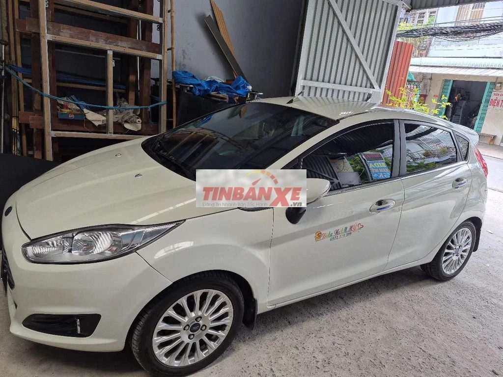 Ford Fiesta 2014 Trắng