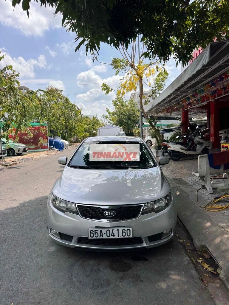 Kia Forte Bạc