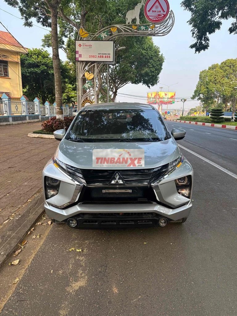 gd cần bán Xpander 2019 Bạc nguyên zin
