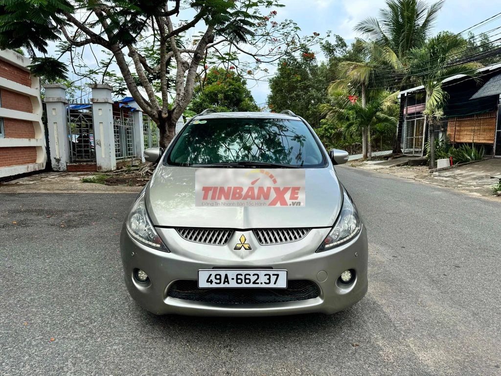 Mitsubishi Grandis 2005 Vàng cát
