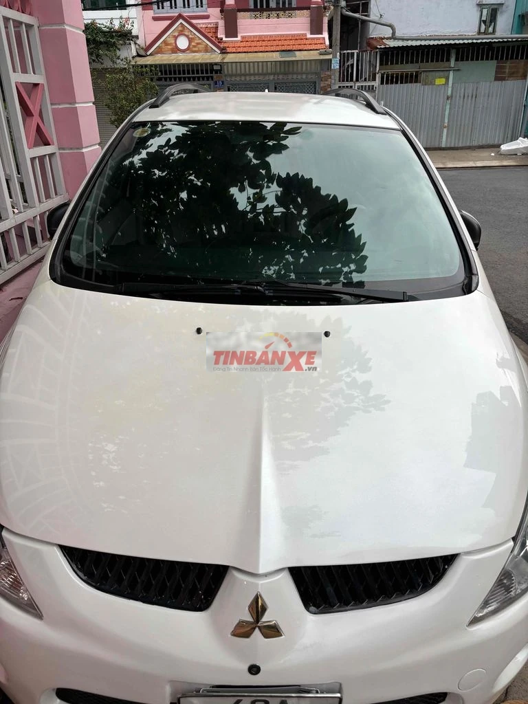 Mitsubishi Trắng 7 chỗ chính chủ ký Mb xe cưc đẹp