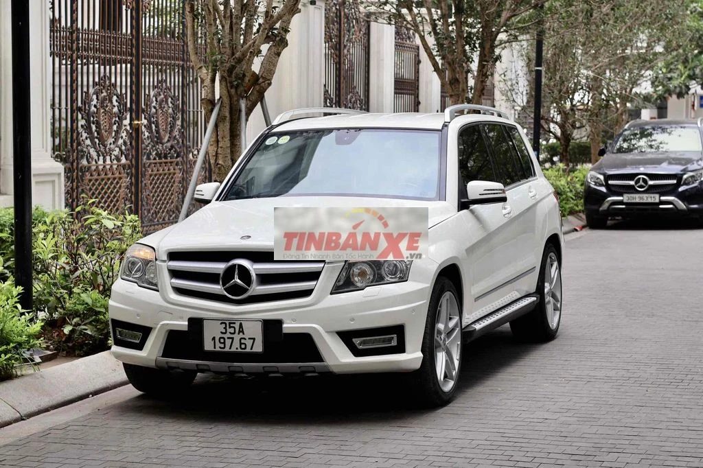Mercedes-Benz GLK300 AMG 2011 Trắng