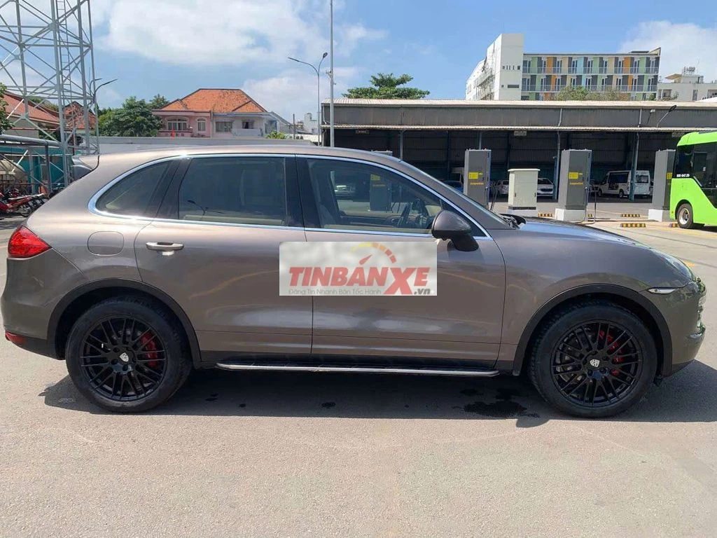 Porsche Cayenne 2013 Nâu 93.000 miles