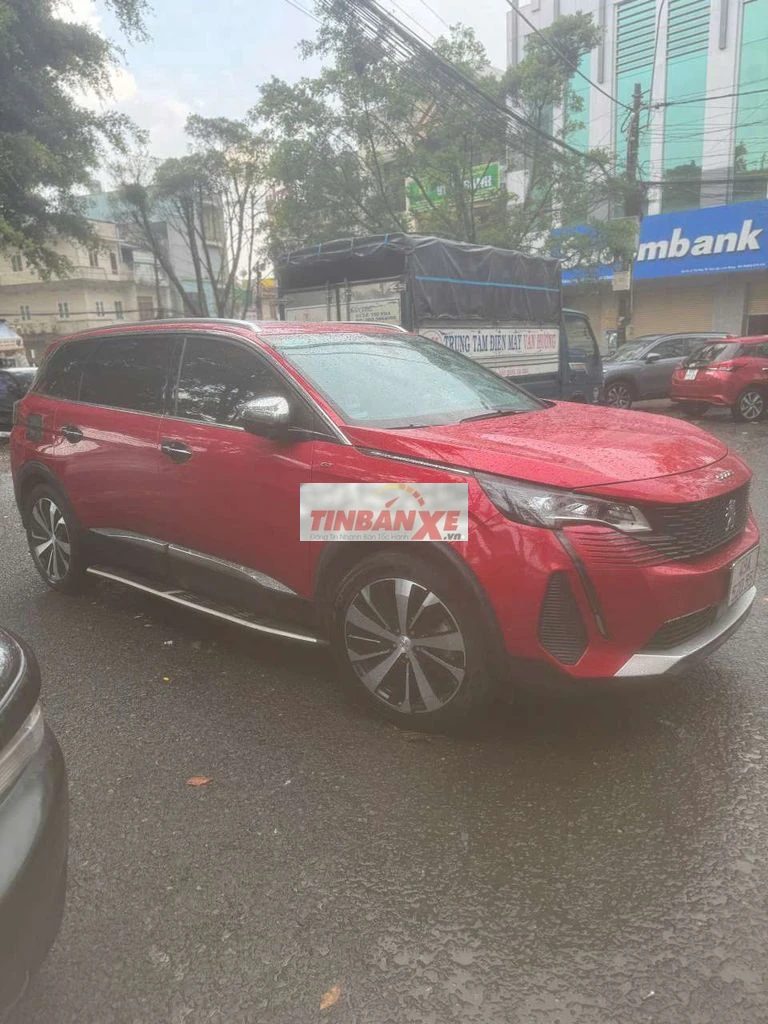 Peugeot 5008 Đỏ 7 chỗ