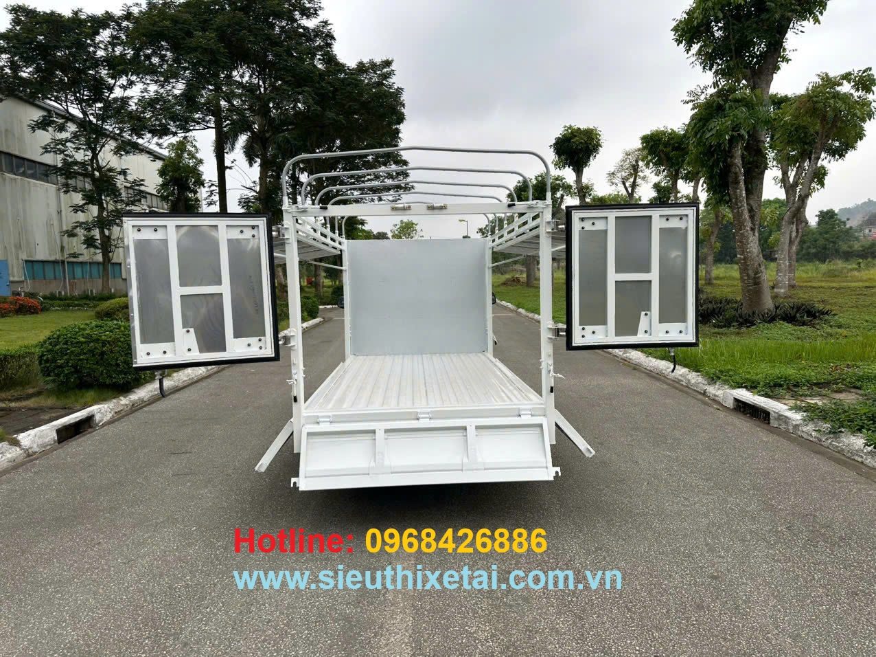 Xe-tai-DFSK-K01S-thung-mui-bat-thung-kin-thung-lung-700-800-900-990kg-xe-tong-tai-duoi-2-tan-chay-noi-thanh-gia-re-nhat-gia-tot-nhat-dai-ly-chinh-hang-Ha-Noi19.jpg