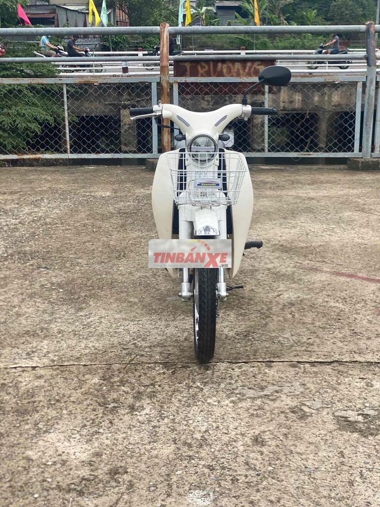 Xe máy Cup 50cc Trắng