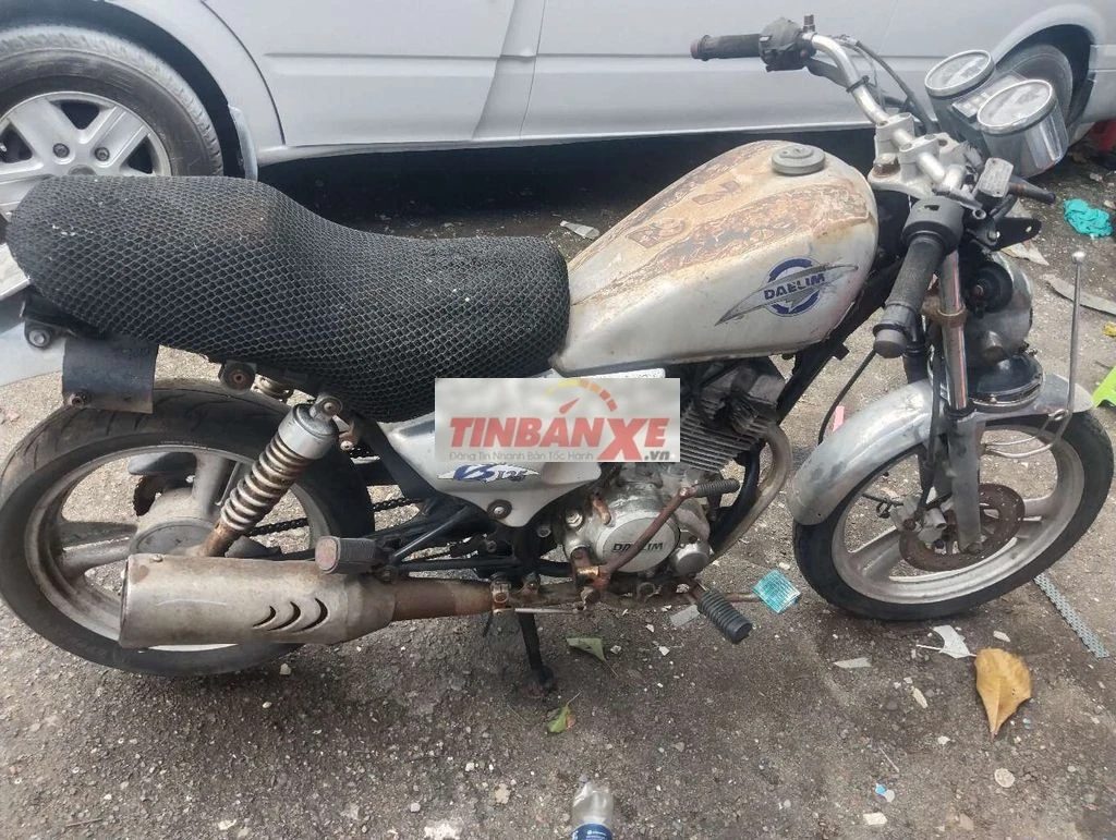 Daelim VS125 màu Bạc