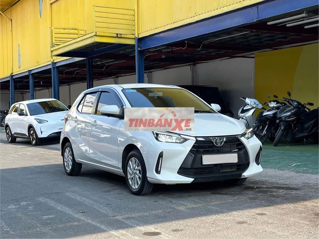 Toyota Wigo 1.2 AT 2024 xe gia đình lướt vay 70%