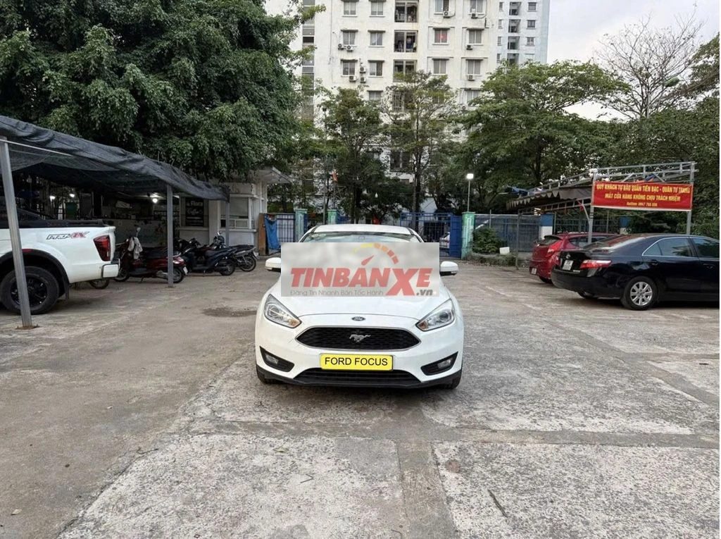 Ford Focus 1.5AT Trắng