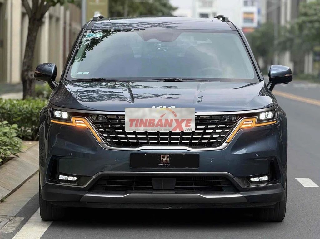 Kia Carnival 2024 2.2D Signature 65.000 km