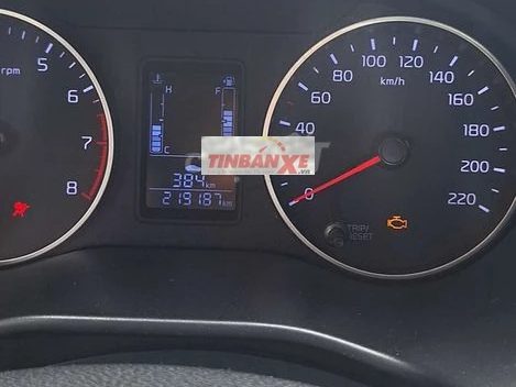 Kia Soluto Trắng 21918 km