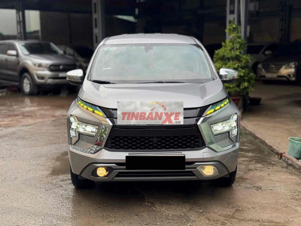 Mitsubishi Xpander Premium 2024 odo 18.000km