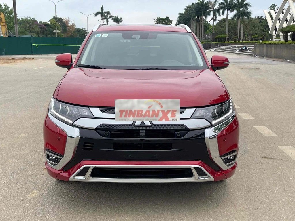 Cần bán mitshubishi olander 2.0 premium model 2023