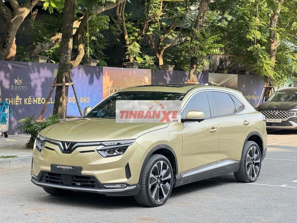 VF8 Plus 2022 thuê Pin tiên phong đẹp xuất sắc