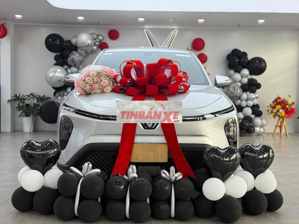 Limo Green sẳn xe giao ngay+90tr nhận xe ngay