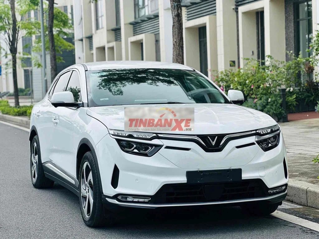 VF8 đưa trước 150tr nhận xe bao đậu hồ sơ khó