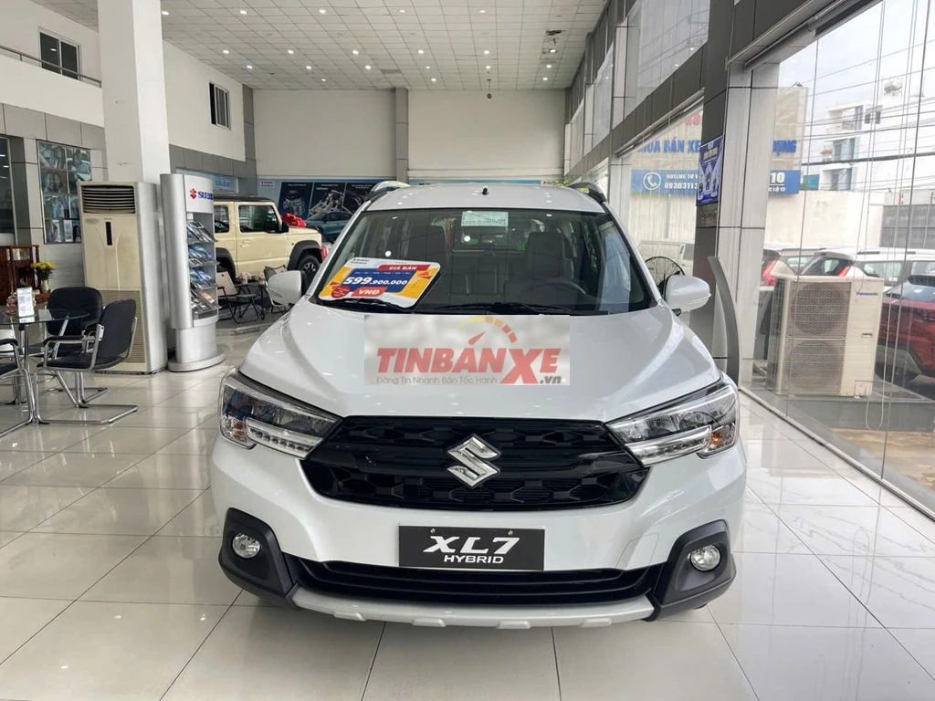 Suzuki XL7 Hybrid Trắng 180 triệu lấy xe