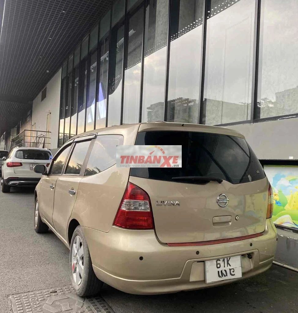 Nissan Livina 2012 Vàng đồng