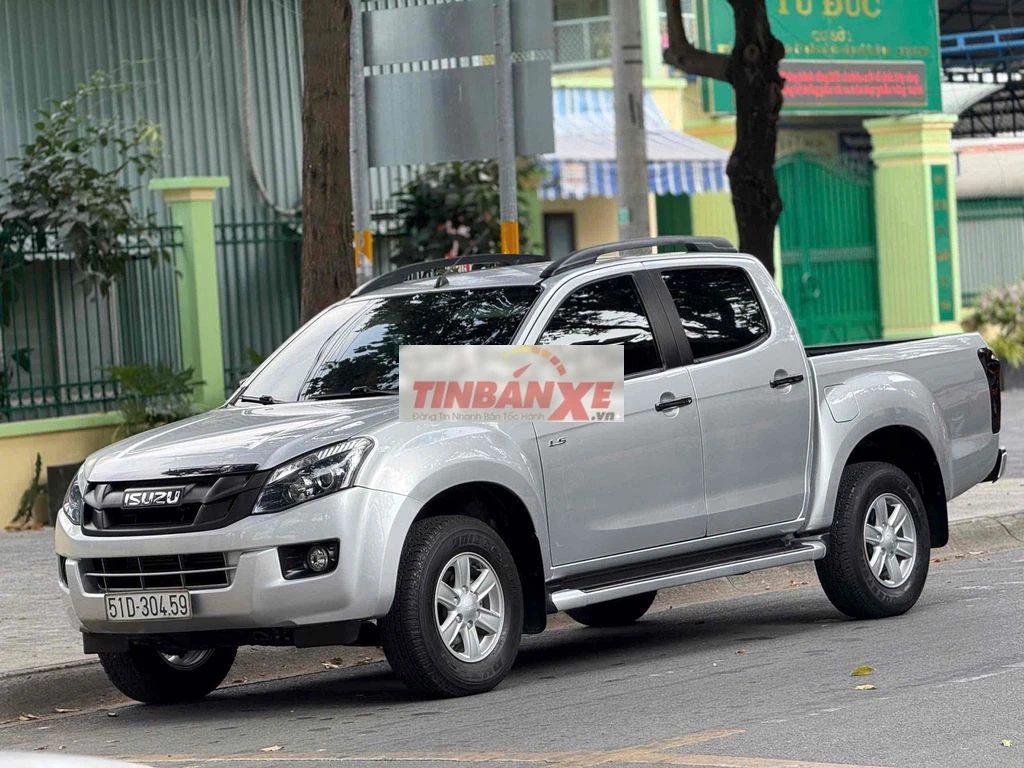 Isuzu dmax 2017 ls 2.5 4x2 AT 1 chủ cá nhân