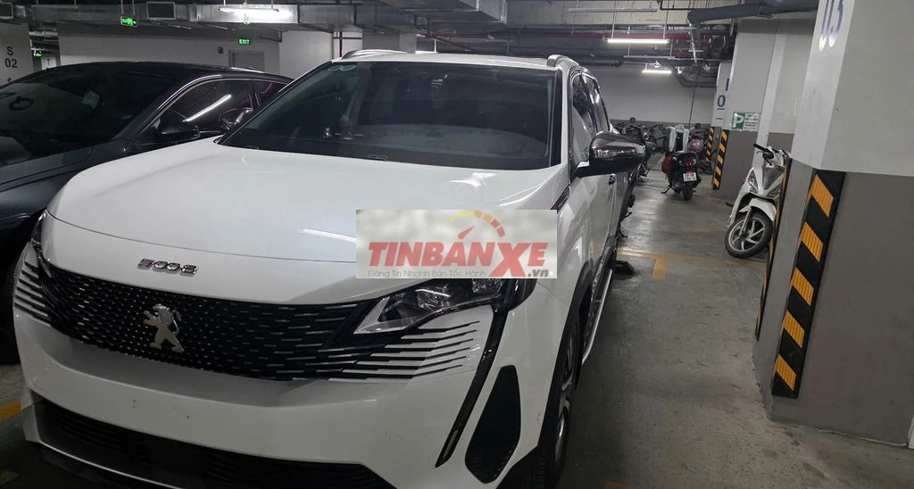 Peugeot 5008 Trắng 28000 km
