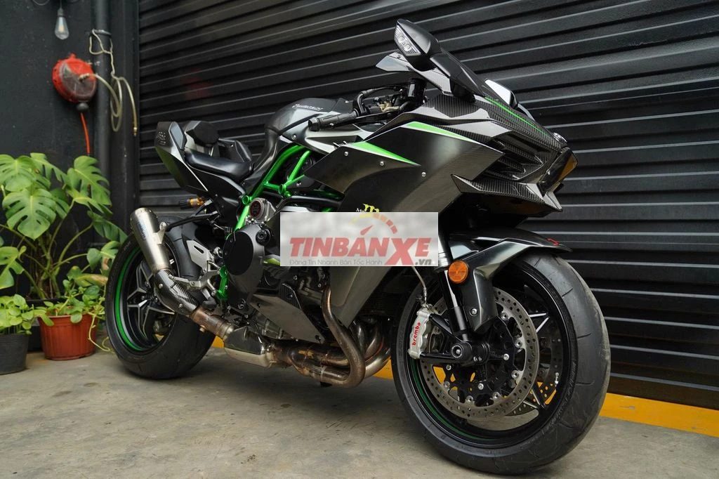Huyền thoại Kawasaki Ninja H2 Carbon DKLD 2023