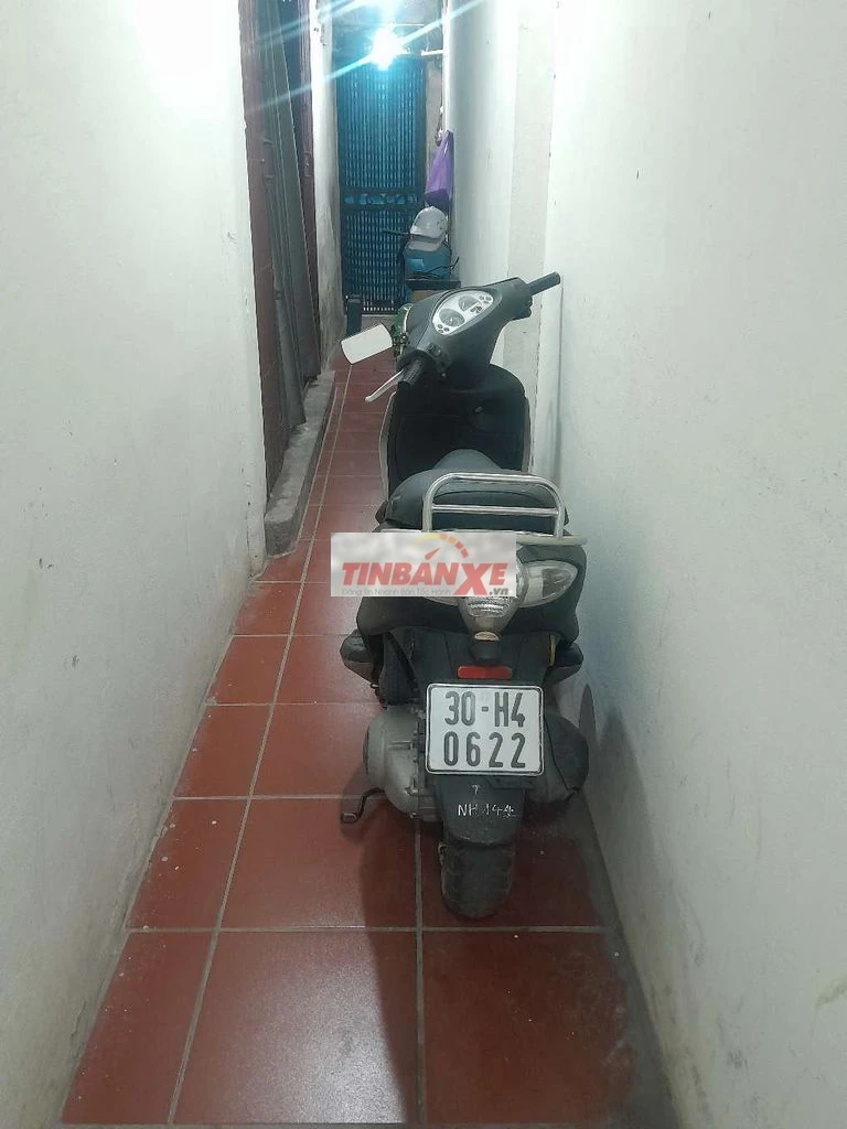 Piaggio màu Đen