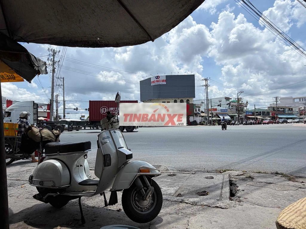 Piaggio Vespa PX 150 Trắng