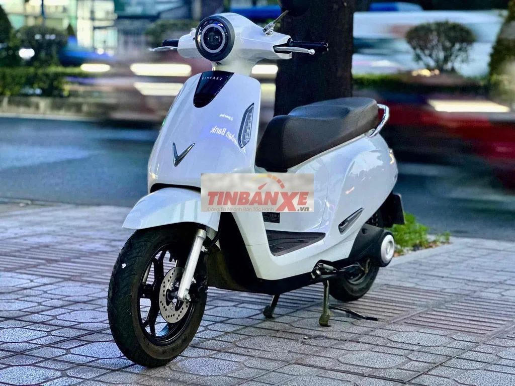 Xe máy điện VinFast EvoNeo Trắng