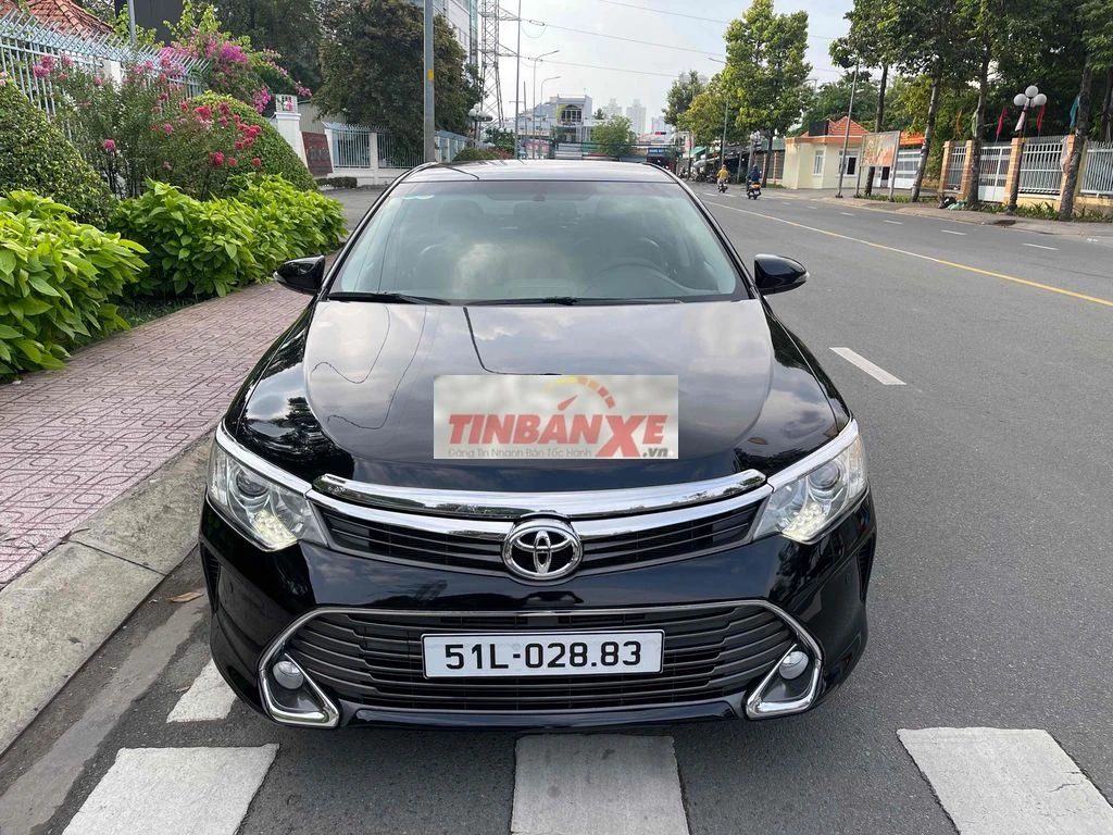 Toyota Camry 2015 2.5Q Đen 100.000 km