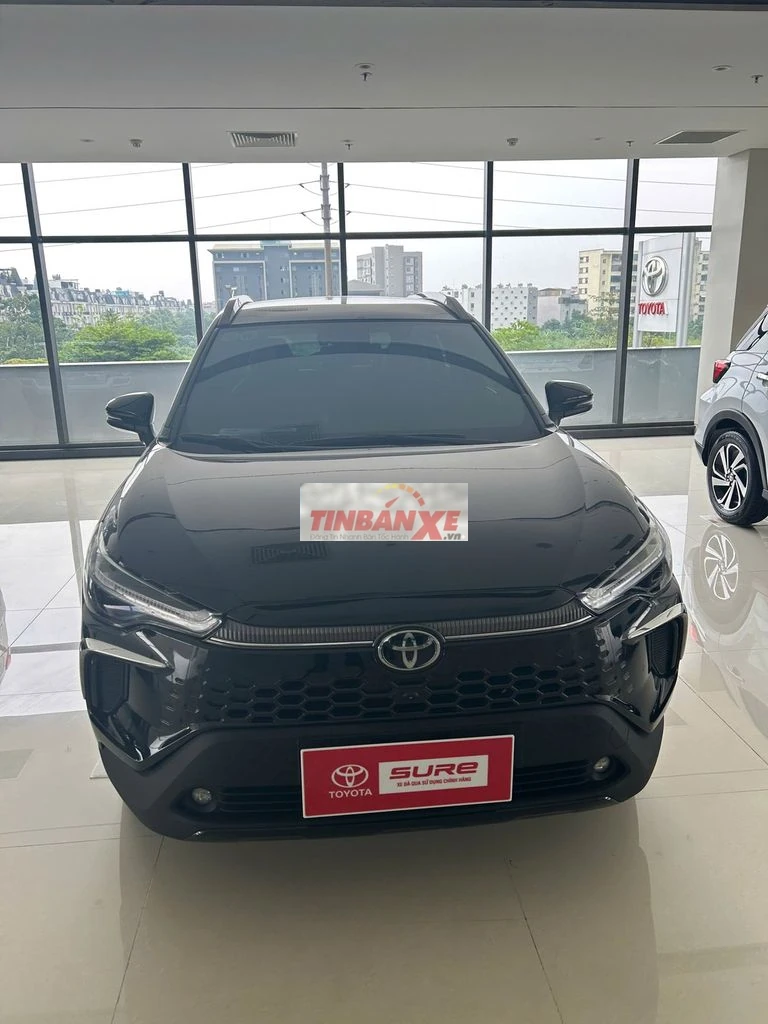 Toyota Corolla Cross Đen 1.8V 2024 chạy 20000 km