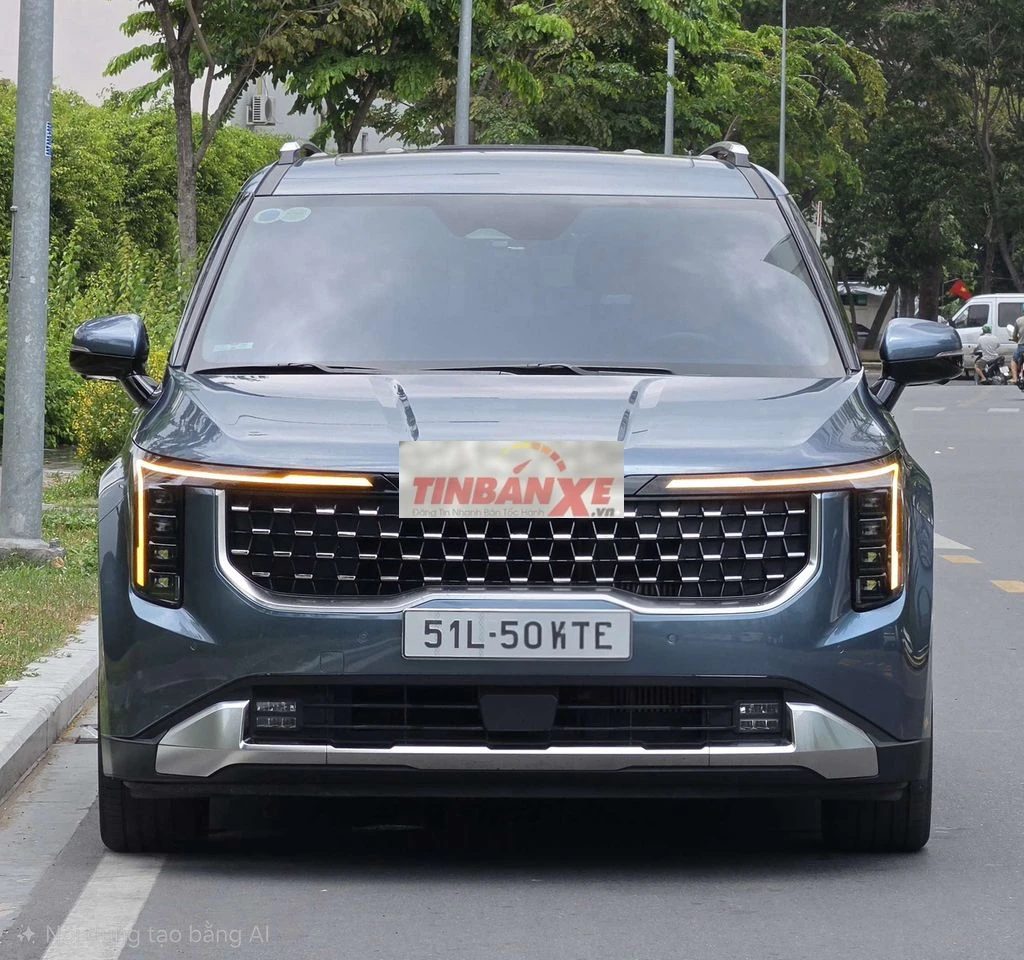 Kia Carnival 2.2D Signature 2024. Còn Bảo Hành