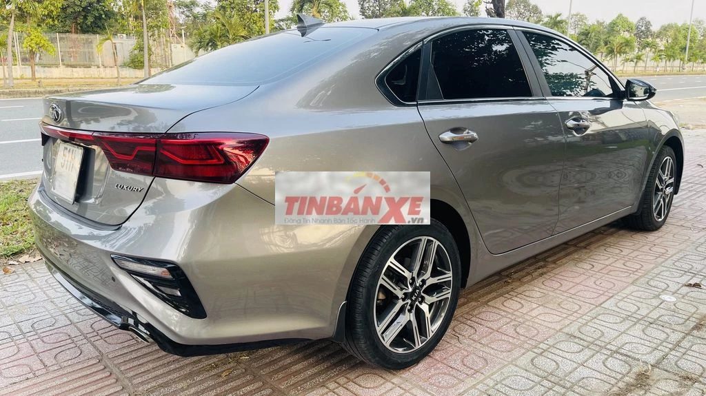 Kia Cerato 2020 1.6 luxury xám 60.000 km