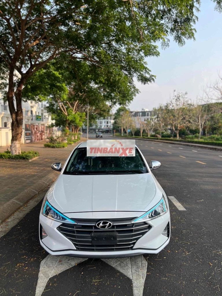 Hyundai Elantra 2019 Bản đủ số sàn
