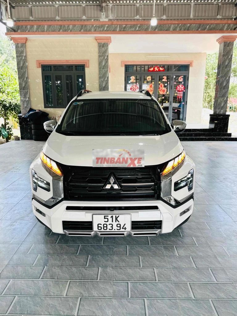 Mitsubishi Xpander Cross 2023 Trắng 28.000 km