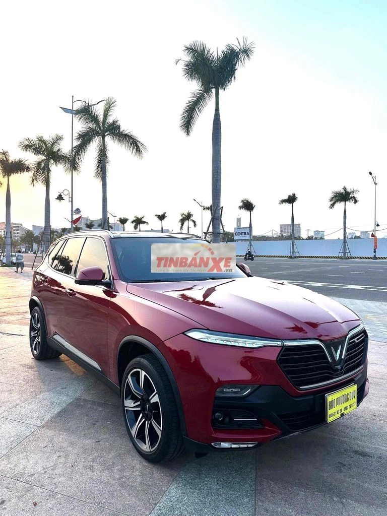 Vinfast Lux SA 2.0 2021 Đỏ 68000 km