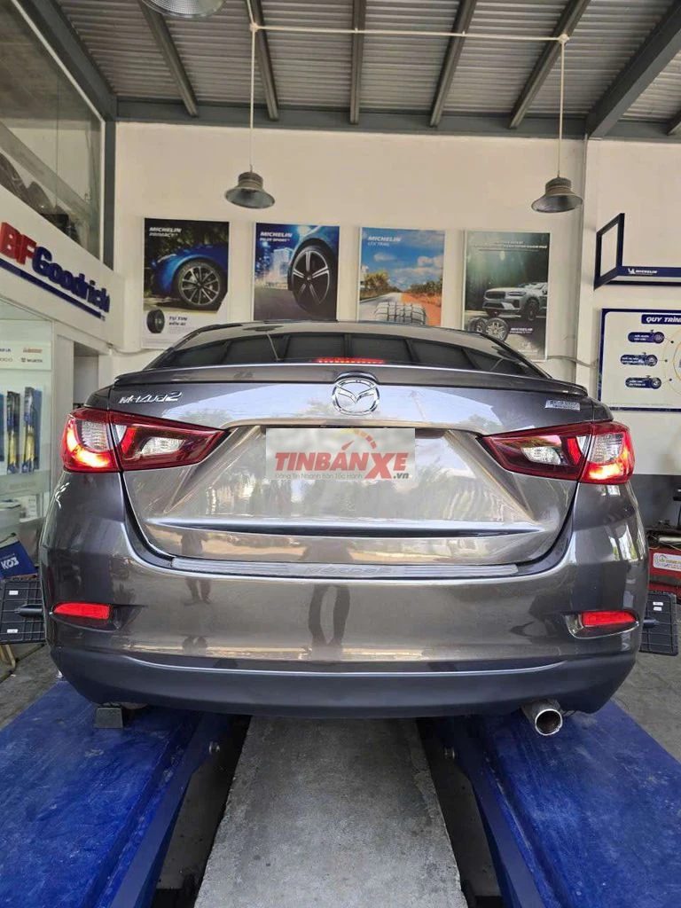 Mazda 2 sedan